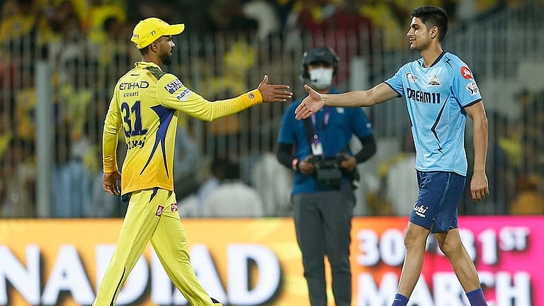 File photo of Gujarat Titans and Chennai Super Kings captains Shubman Gill (right) and Ruturaj Gaikwad. - | Photo: AP/R. Parthibhan